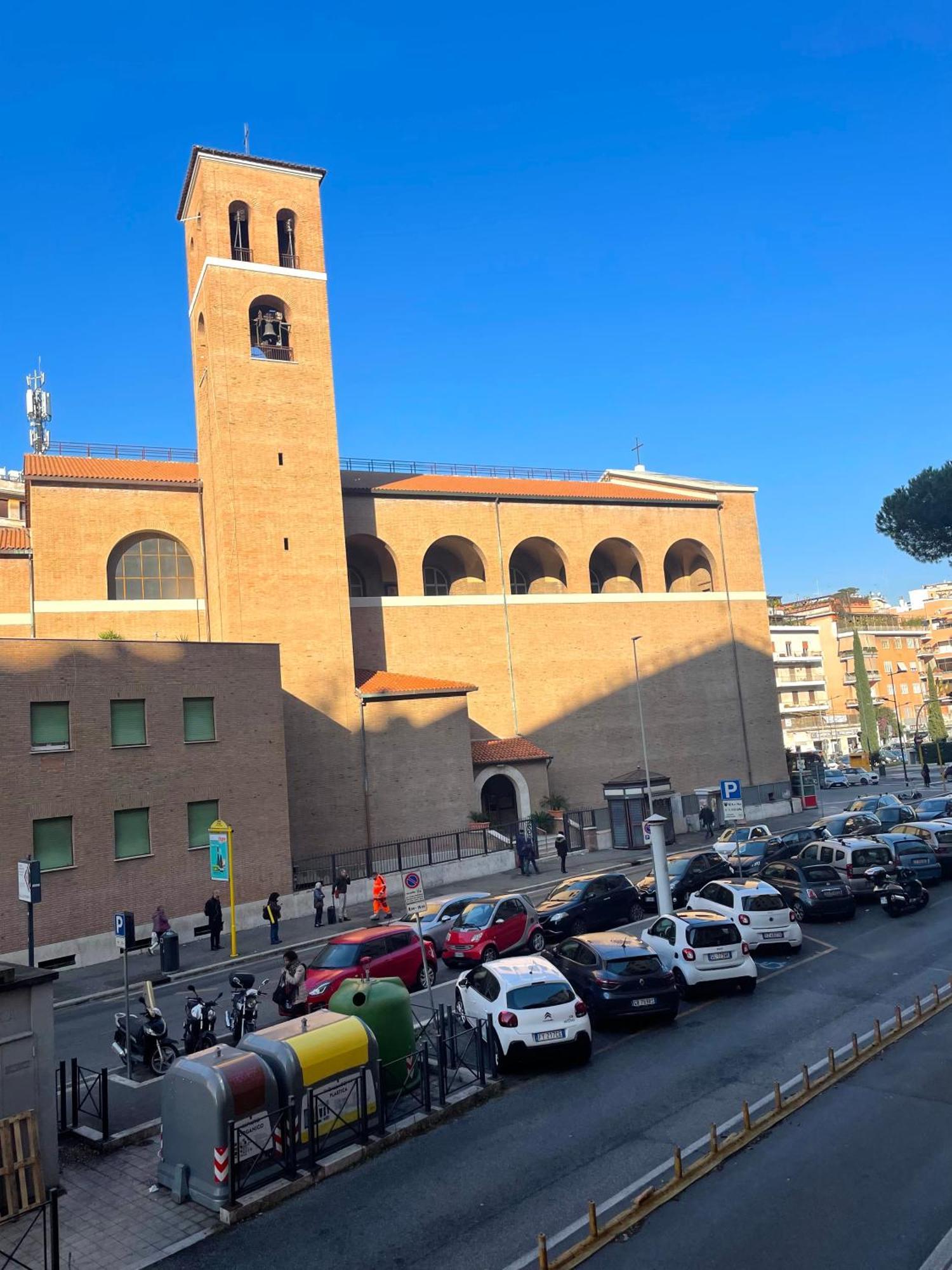 Lucens Domus Appartamento Roma Quartiere Trieste - Vicino Metro B1 - Kültér fotó